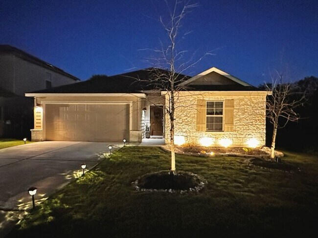 Building Photo - Move in soon! Beautiful  3 bedroom 2 bath near Lackland AFB