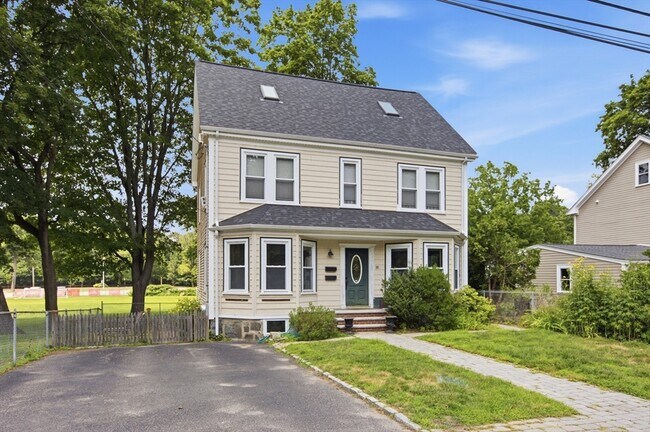 Building Photo - 181 Churchills Ln