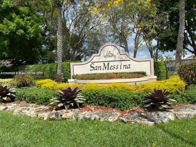 Building Photo - 2142 Madeira Dr