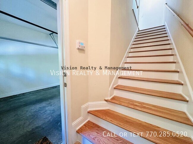 Building Photo - 1092 Glenridge Pl NE