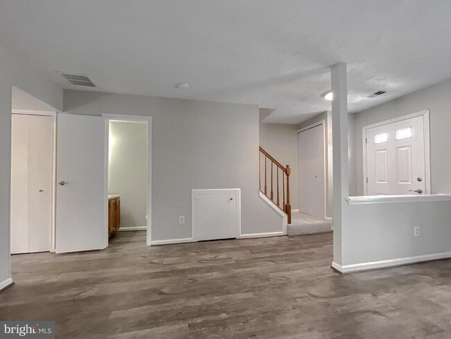 Building Photo - 4232 Drake Ct