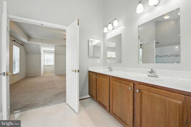 Building Photo - 9144 Big Springs Loop