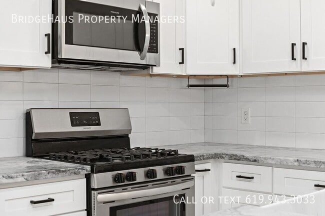 Building Photo - 4776 Yuma Ave