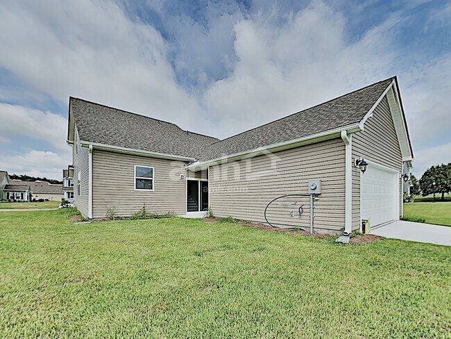 Building Photo - 205 Parkside Blvd