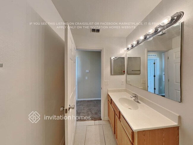 Building Photo - 5728 Oakwood Knoll Dr