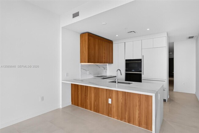 Building Photo - 1400 Biscayne Blvd