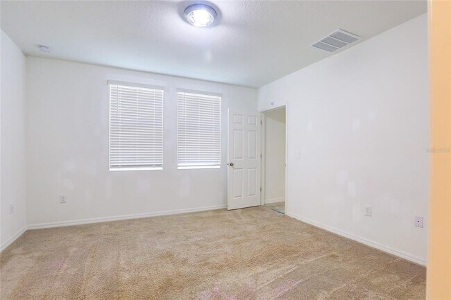 Building Photo - 6004 Bimini Ave