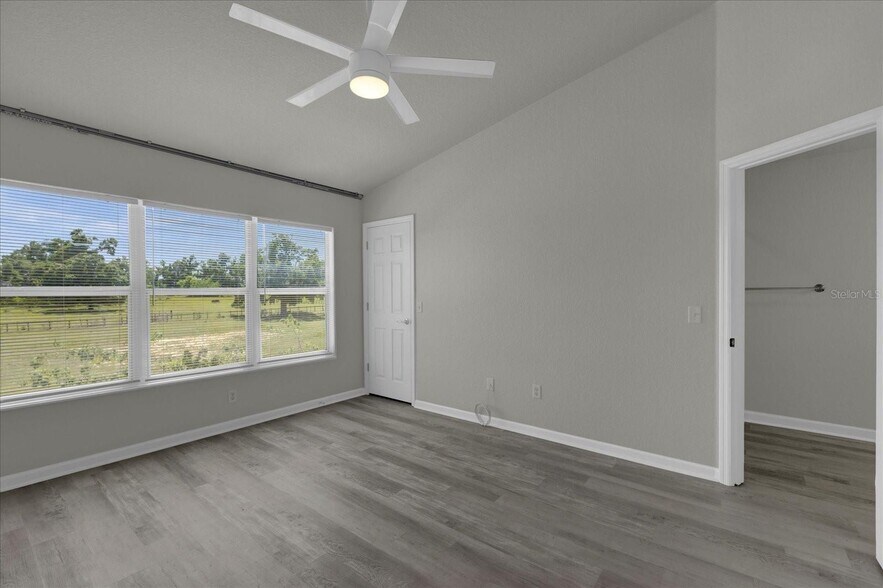 Building Photo - 4500 SW 52nd Cir