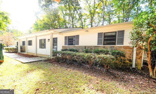 Building Photo - 125 Brooks Dr