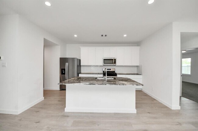 Building Photo - 8034 Tropea Dr