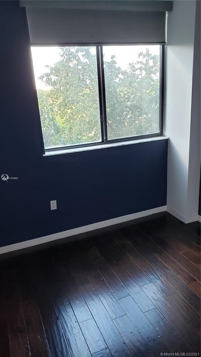 Building Photo - 3530 SW 22nd St