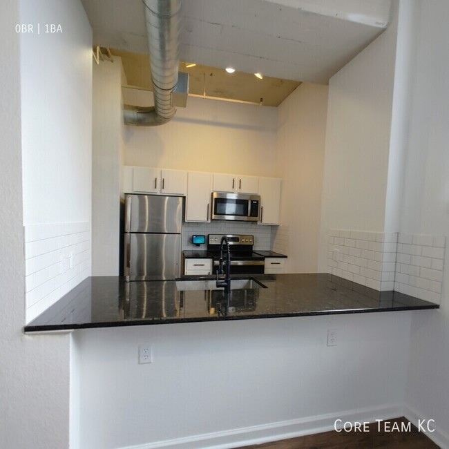 Building Photo - West 7th Street Loft For Rent