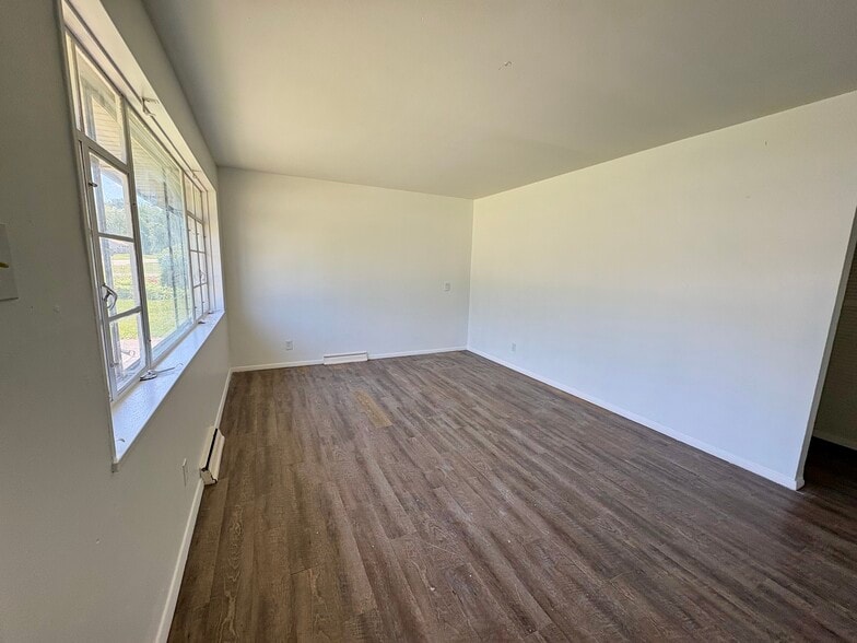 Living Room - 5547 Holborn Dr