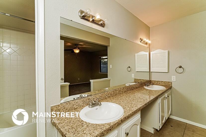 Building Photo - 3809 Bee Tree Ln