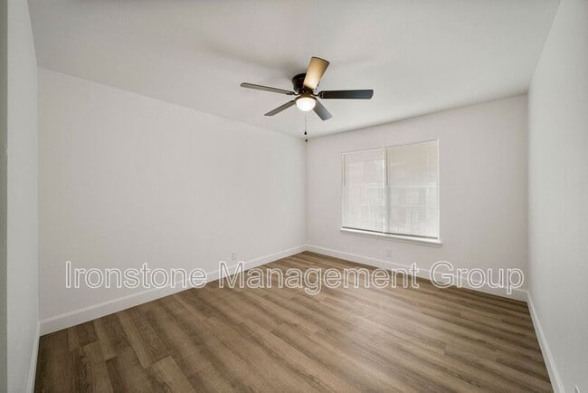 Building Photo - 4509 E 31st St