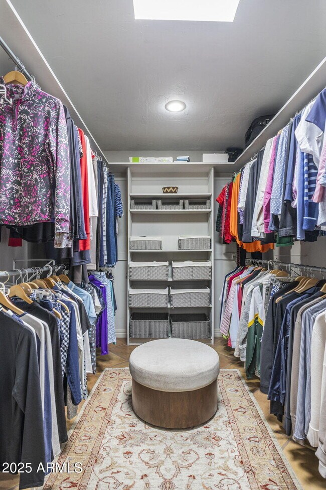 Building Photo - 7620 E Vía Del Placito