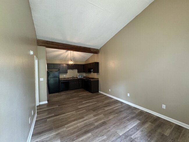 Building Photo - 3700 Squaw Valley Dr SW