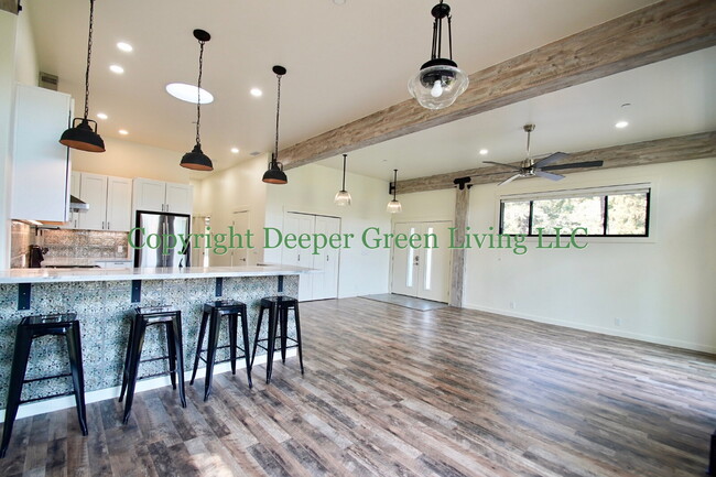 Building Photo - 2 Bedroom Woodacre Home with Views!