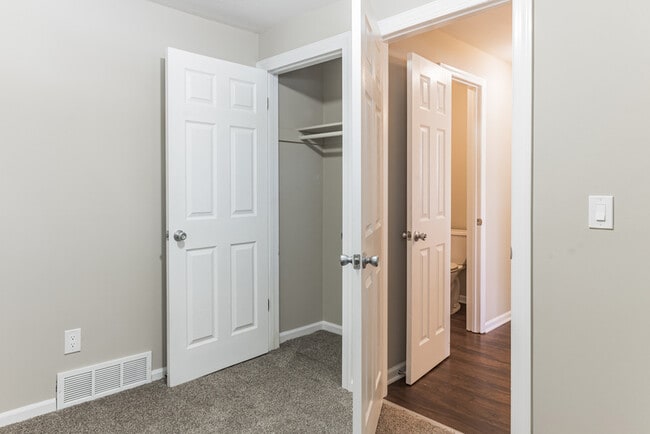 Building Photo - N1246 Walnut Rd