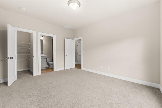 Building Photo - 205 Bedford Aly