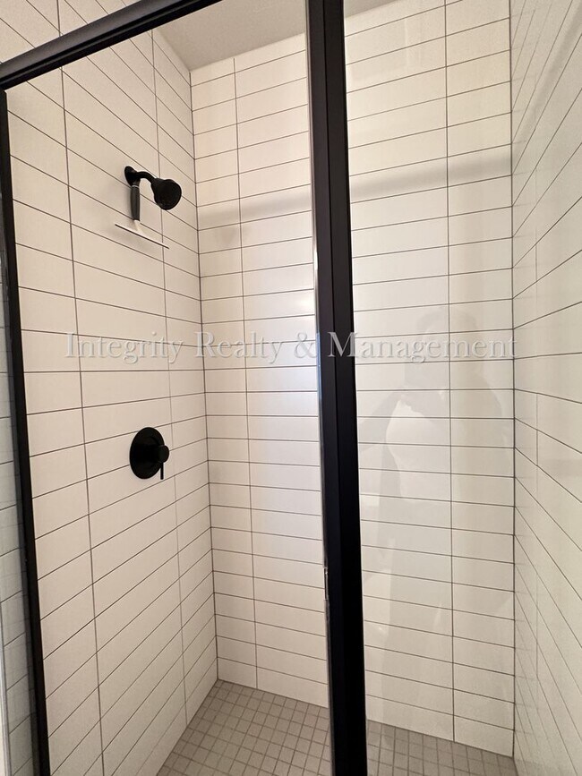 Building Photo - 2939 W 23rd Ave