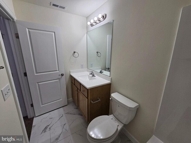 Building Photo - 6 Valhalla Ct