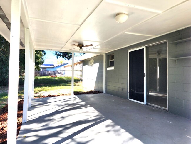 Building Photo - Open Floor Plan; New Flooring and Paint; L...