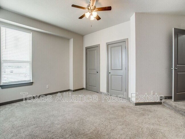 Building Photo - 10684 Tube Dr