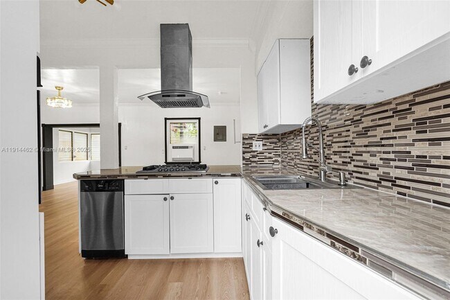 Building Photo - 12287 NE 7th Ave