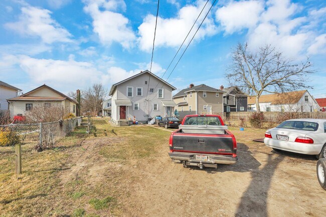 Building Photo - 252-254 S Wayne Ave