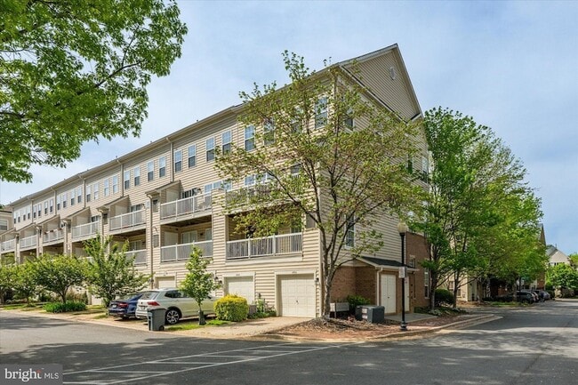 Building Photo - 4910 Barbour Dr