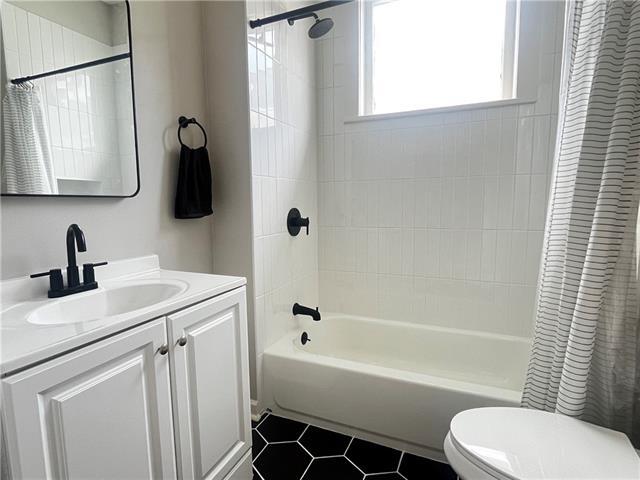 Building Photo - 3140 Toulouse St