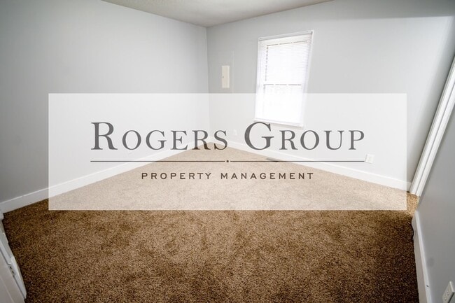 Building Photo - #160*** - Vance Academy Rd Duplex