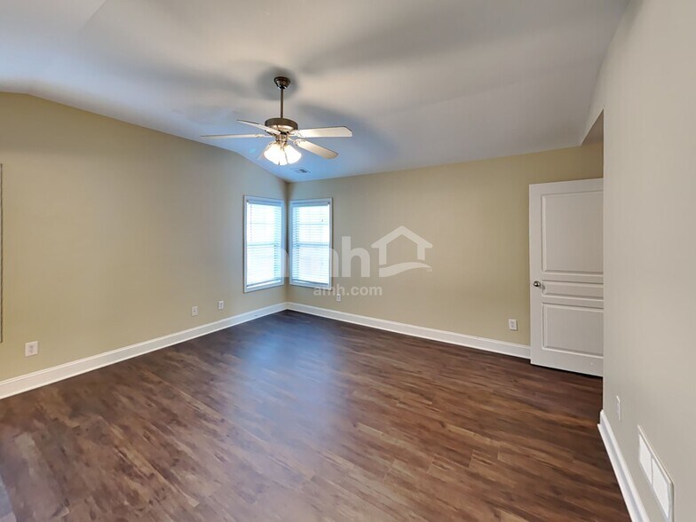 Building Photo - 414 Arrowhead Trl