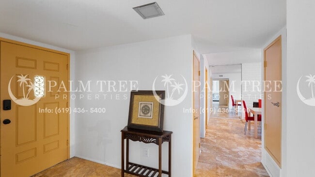 Building Photo - 3582 Governor Dr