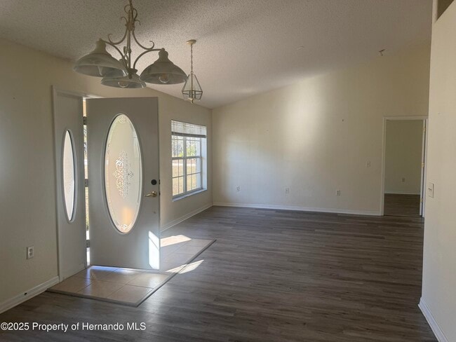 Building Photo - 15096 Mt Ivy Rd