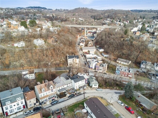 Building Photo - 3226 Richardson Ave