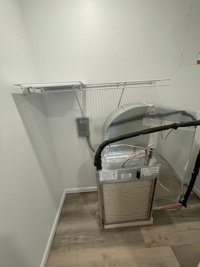 Building Photo - Townhomes Now Available in Strafford MO!