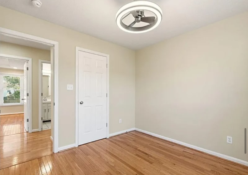 Building Photo - 10413 Gisela Ct