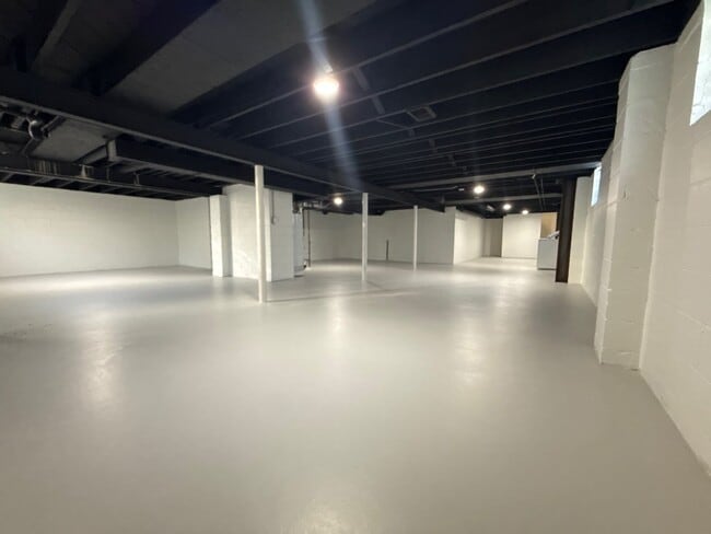 Building Photo - SFH Montgomery