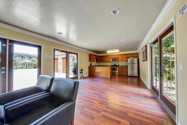 Building Photo - 792 Avocado Ave