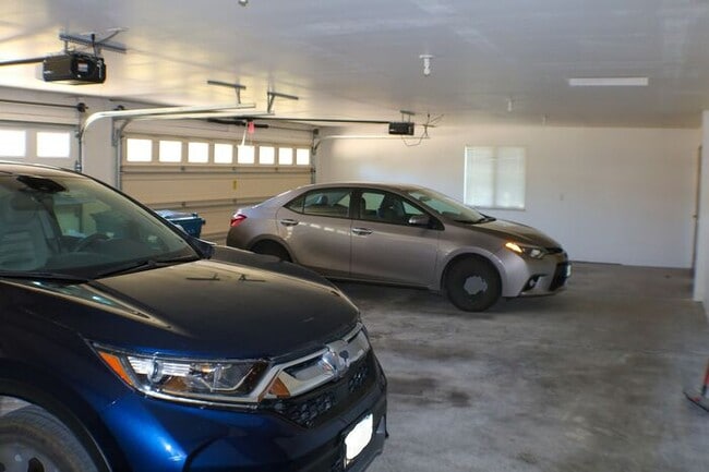 Building Photo - $1,215 | 2 Bedroom, 2 Bathroom CONDO | Designed for Ages 55+ | PET Friendly* | Available for Nove...