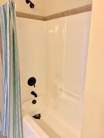 Upstairs Bath - 1359 Micahs Way N
