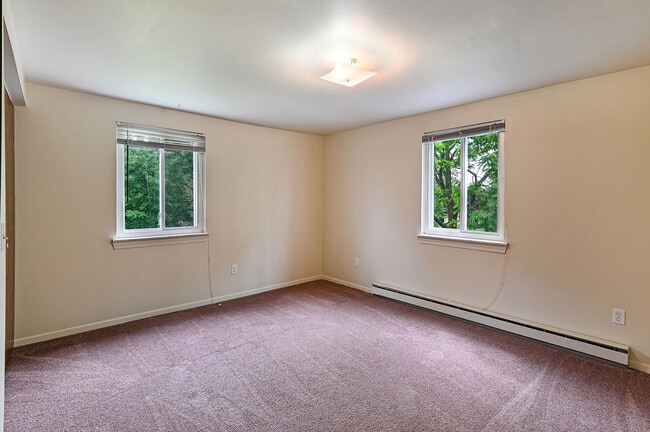 2nd bd - 2336 Peppermill Rd