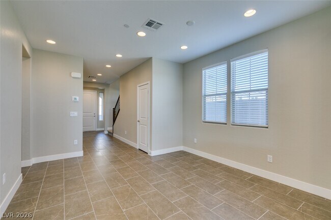 Building Photo - 11803 River Hawk Ave