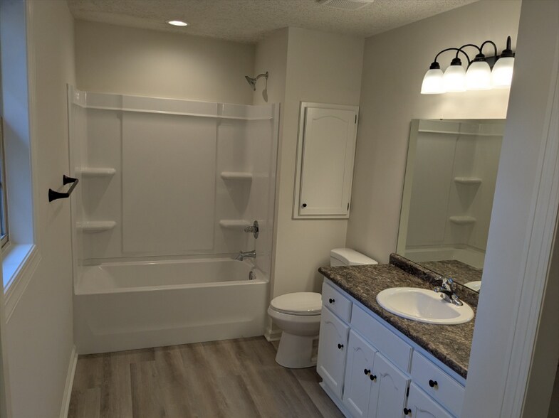 Building Photo - 588 Clutts Rd