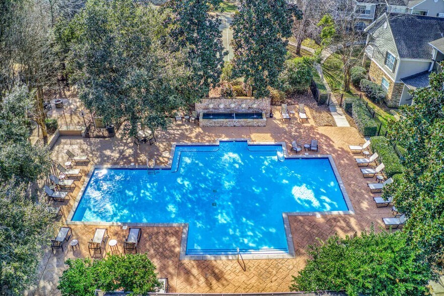 Building Photo - 10X Audubon Park
