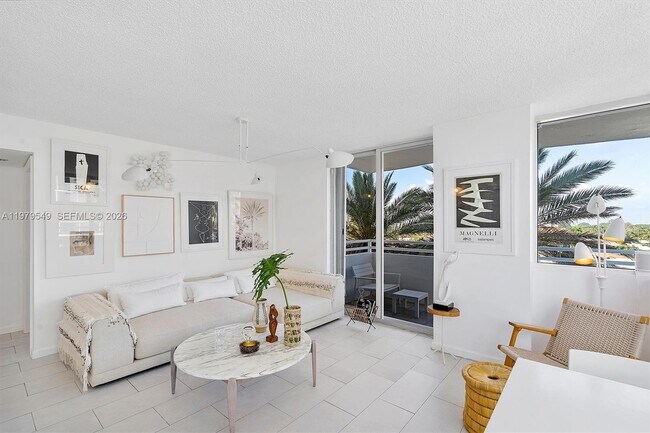 Building Photo - 8911 Collins Ave