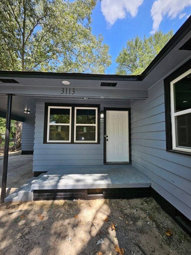 Primary Photo - 3113 Tulip St