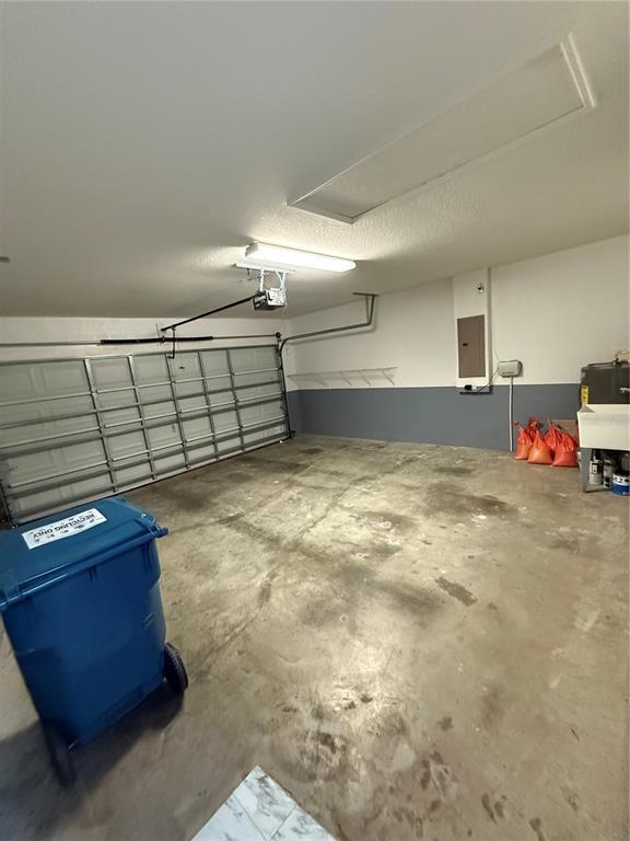 Building Photo - 318 Highland Meadows Dr